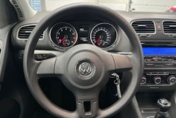 valkoinen Volkswagen Golf 2011 kuva 14.
