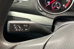 valkoinen Volkswagen Golf 2011 kuva 16.