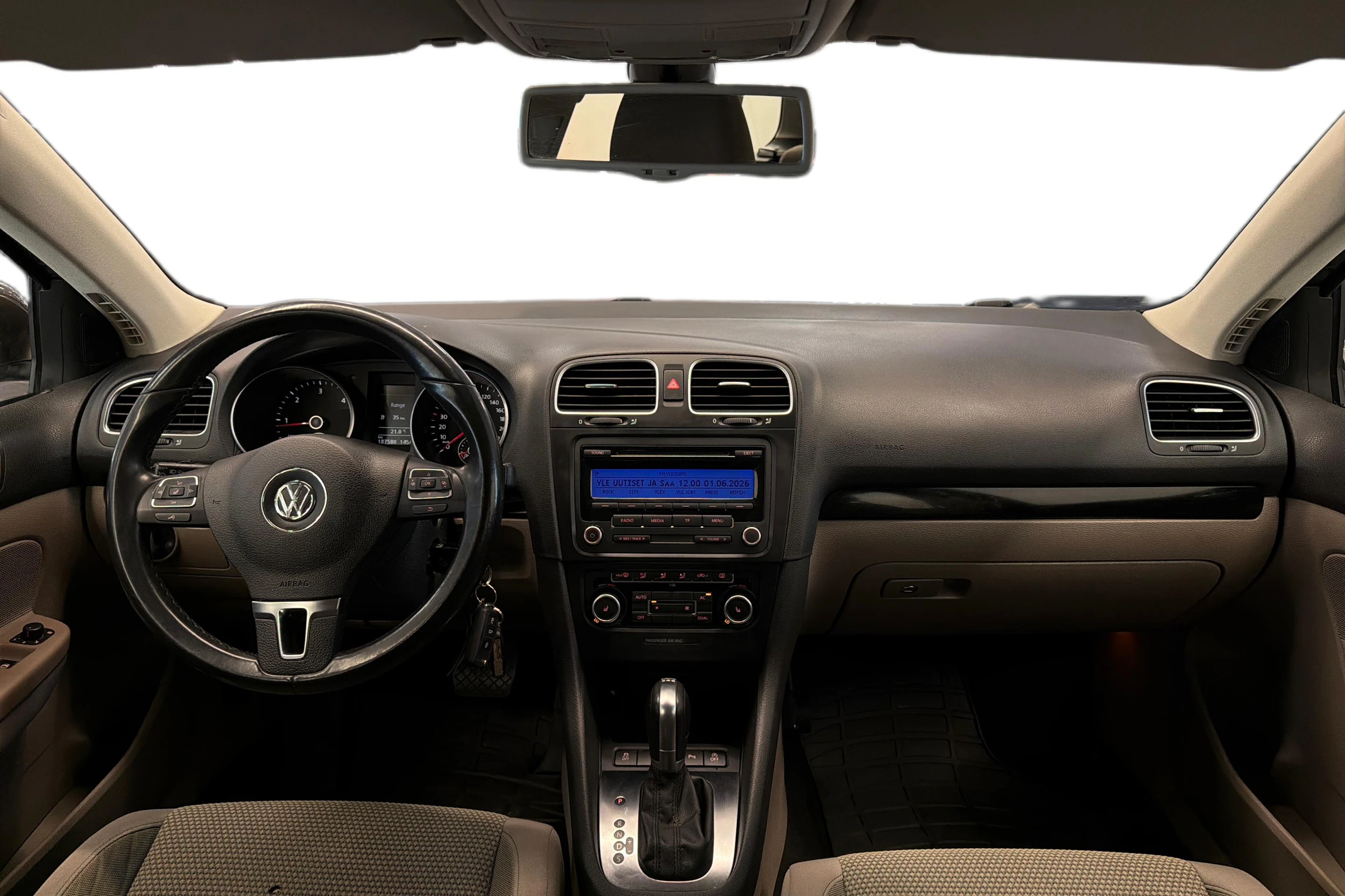 ruskea (beige) Volkswagen Golf 2011 kuva 9.