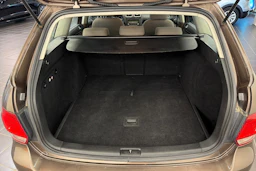 ruskea (beige) Volkswagen Golf 2011 kuva 15.
