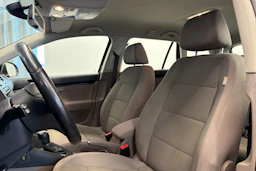 ruskea (beige) Volkswagen Golf 2011 kuva 16.