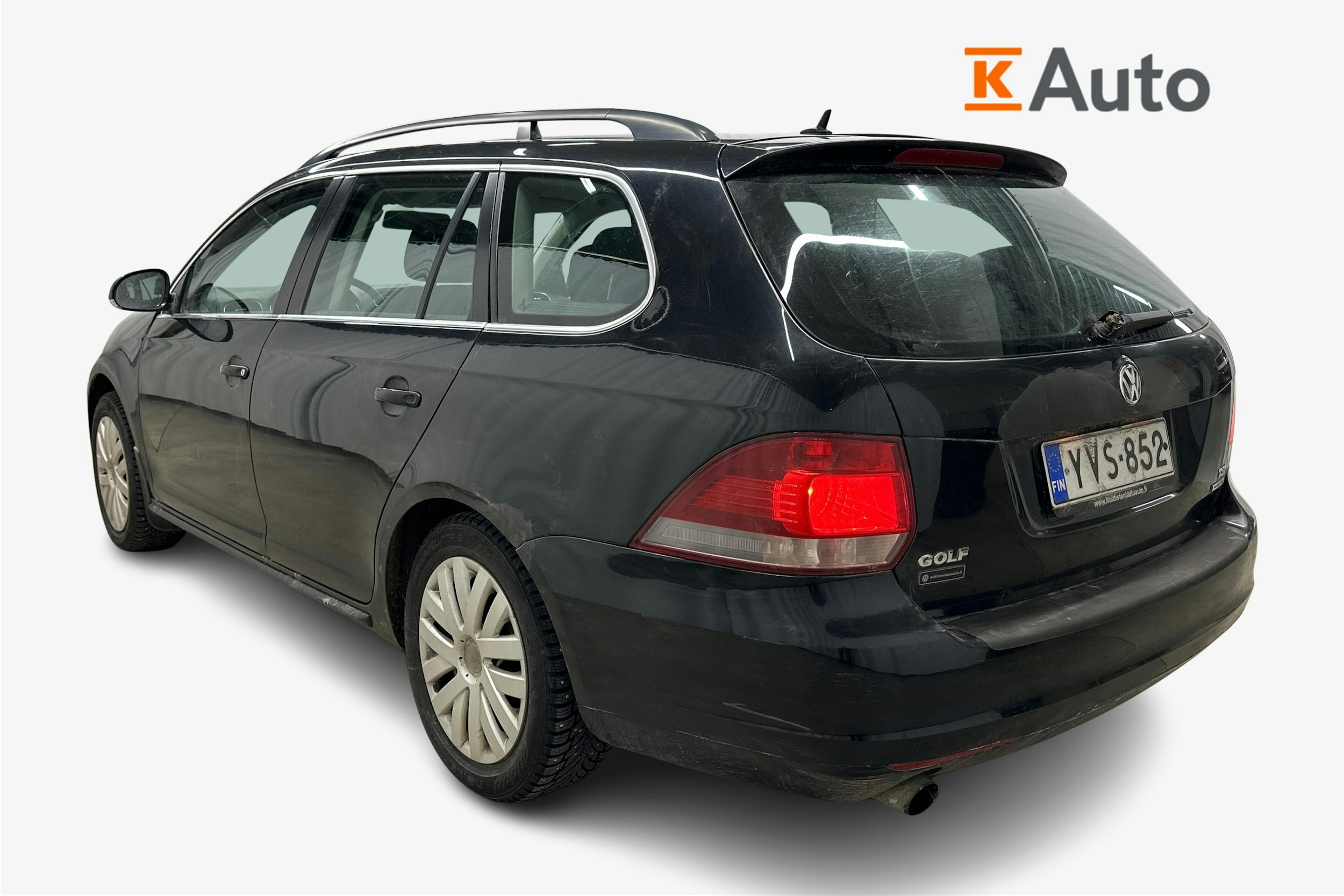 musta Volkswagen Golf 2011 kuva 2.