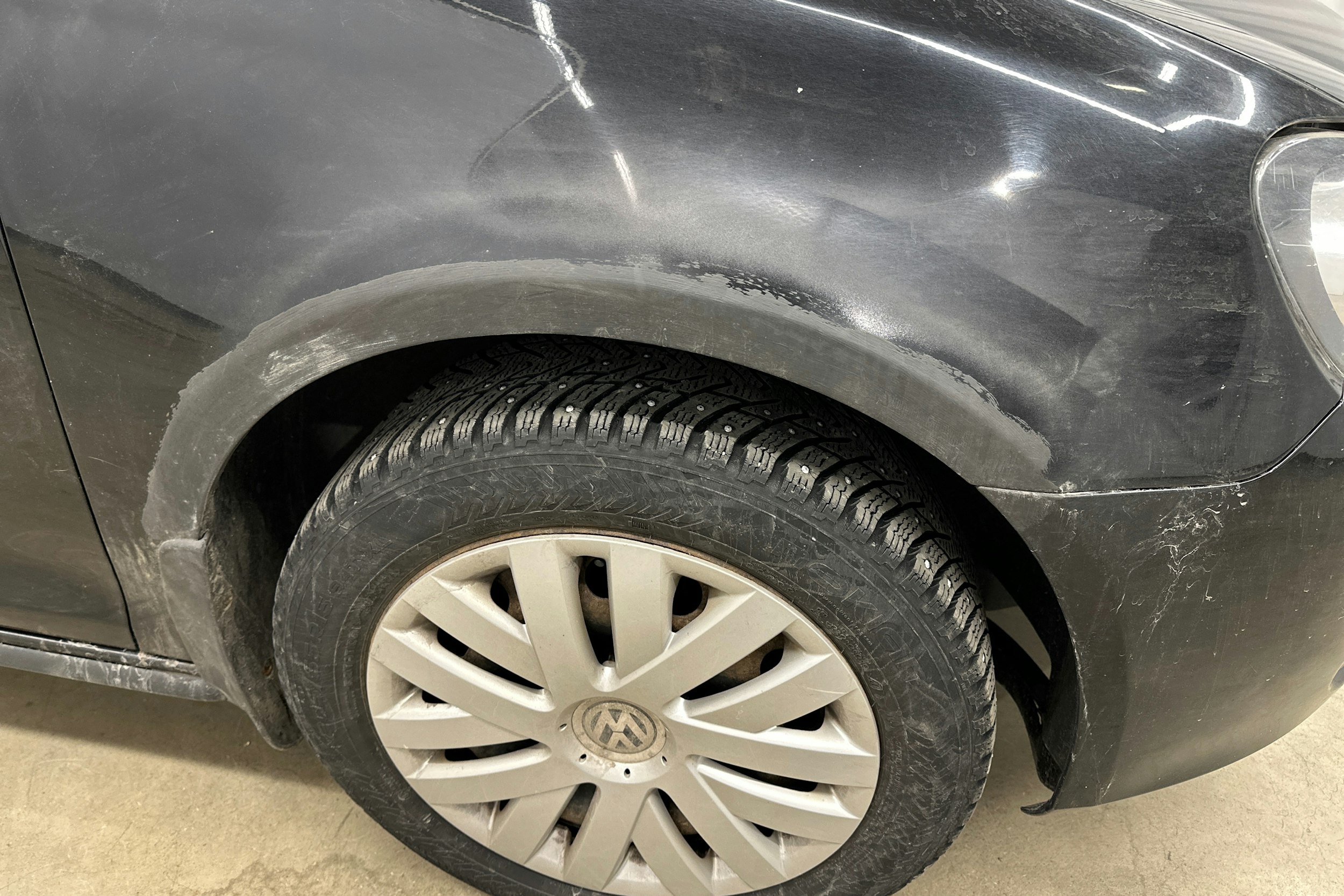 musta Volkswagen Golf 2011 kuva 13.