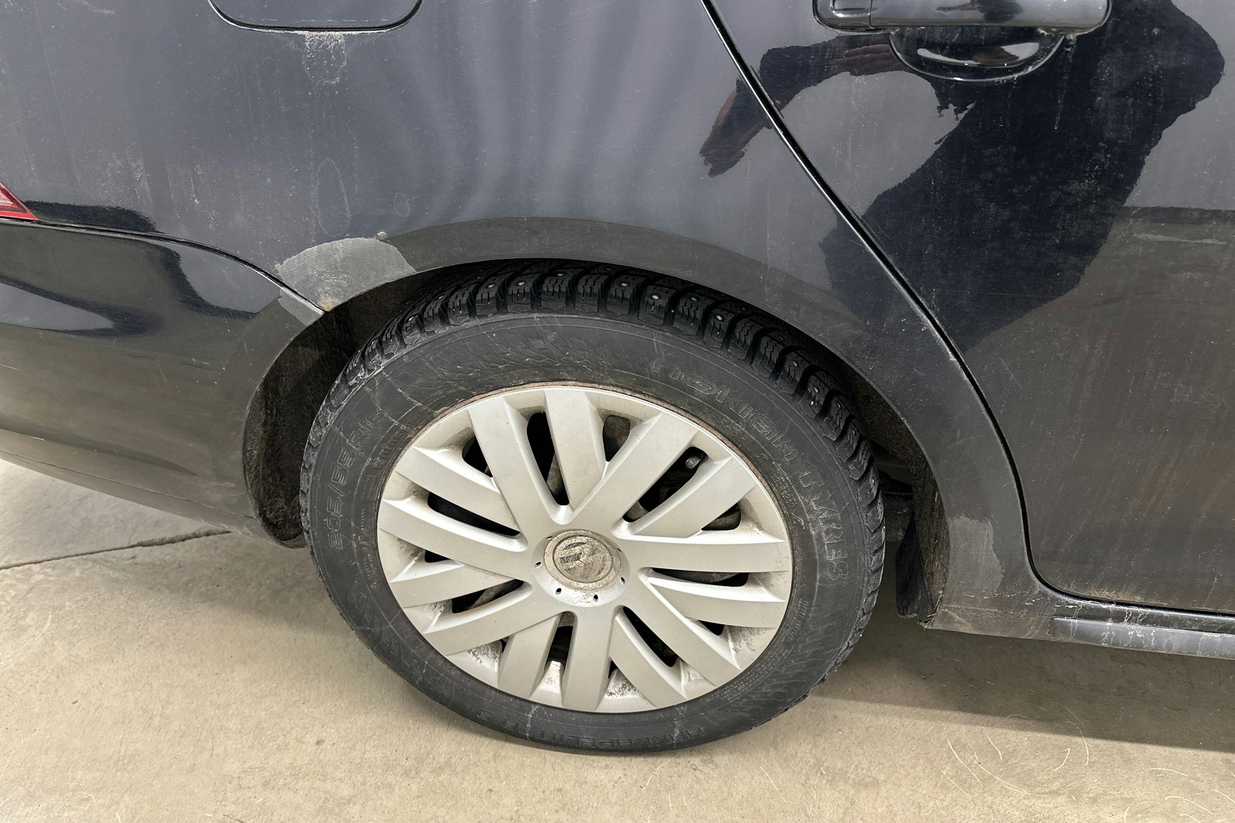 musta Volkswagen Golf 2011 kuva 14.