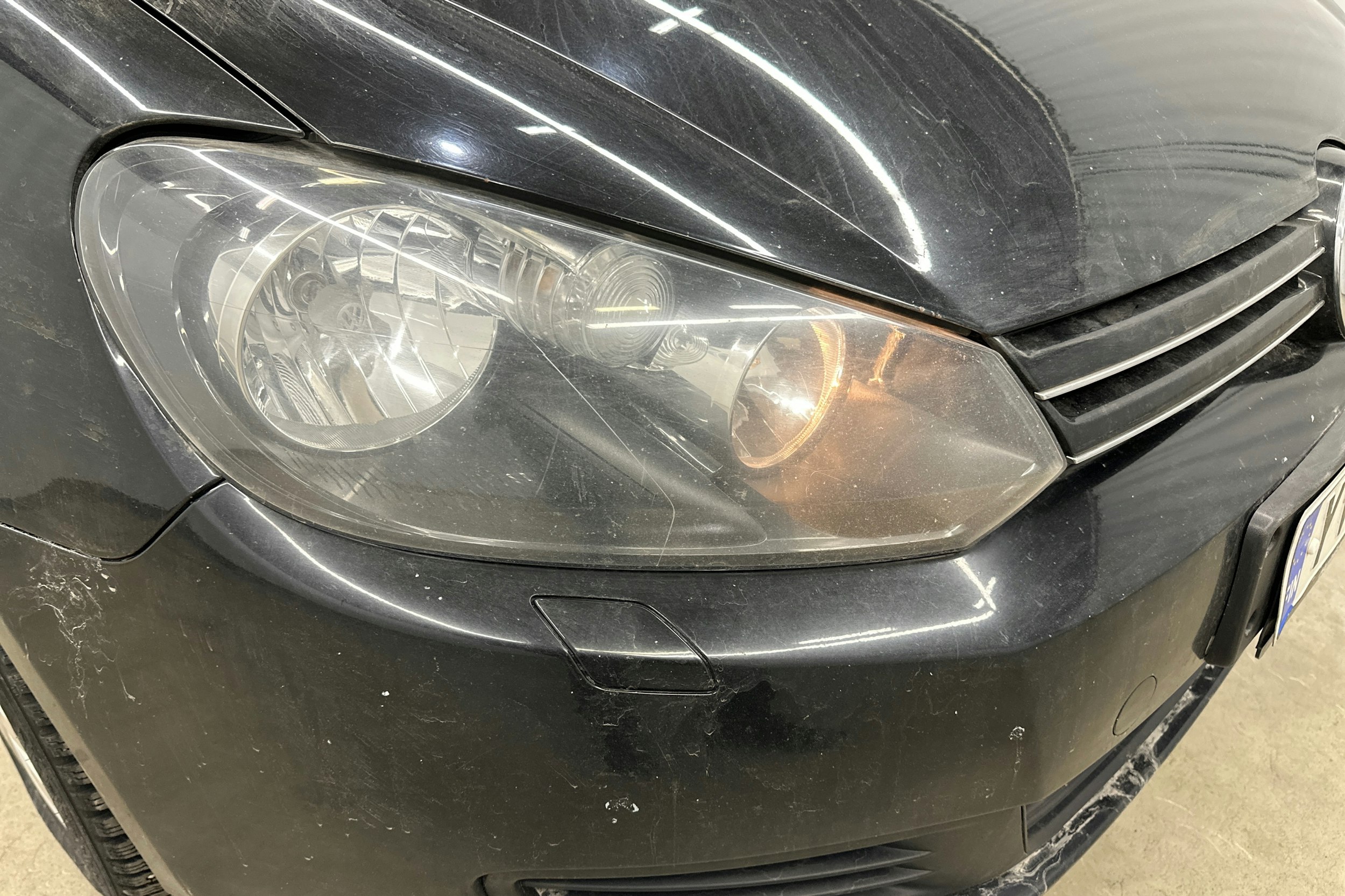 musta Volkswagen Golf 2011 kuva 22.