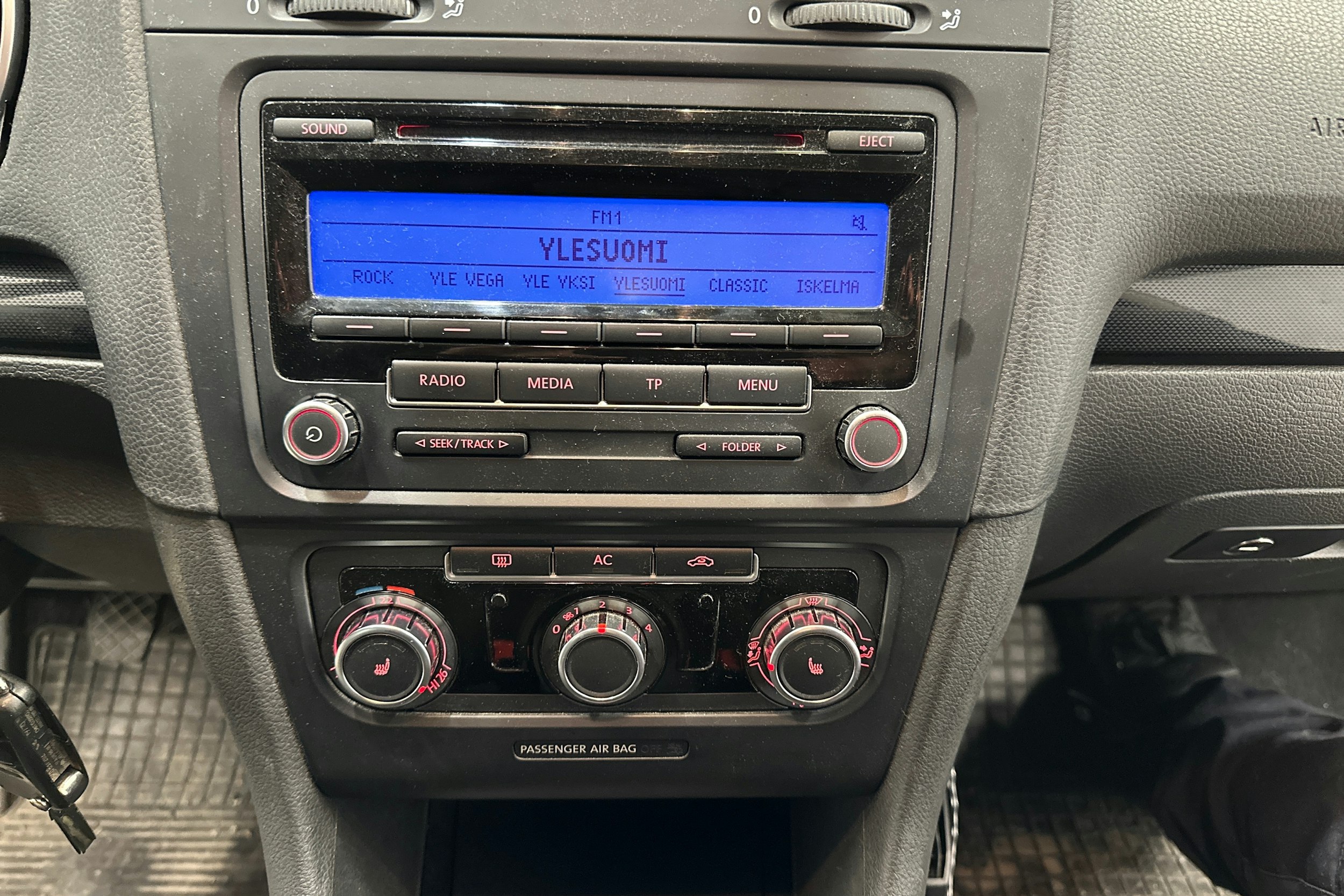 musta Volkswagen Golf 2011 kuva 34.