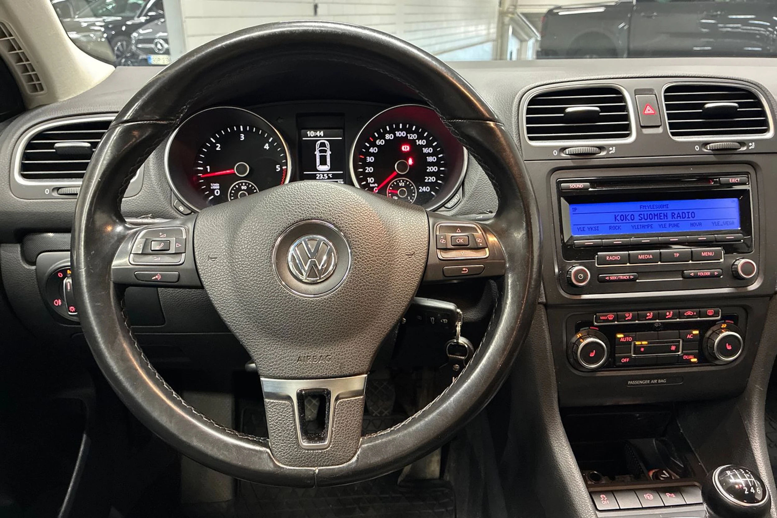 hopea Volkswagen Golf 2011 kuva 11.