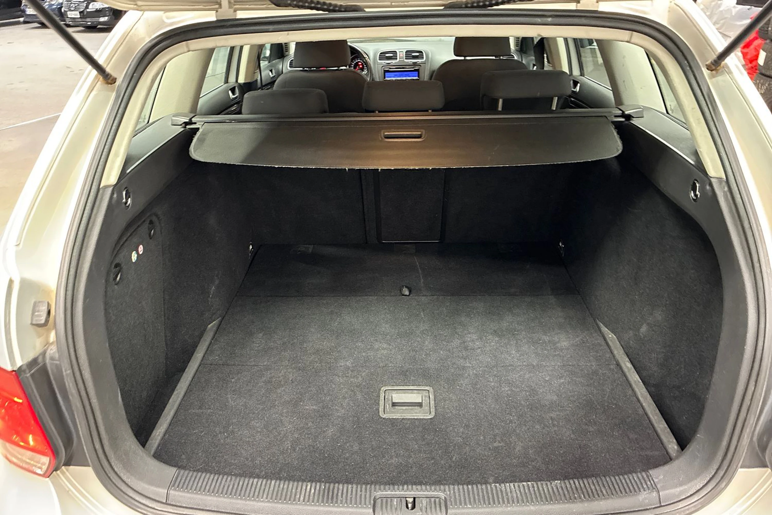 hopea Volkswagen Golf 2011 kuva 22.