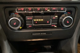 Sininen Volkswagen GOLF 2011 kuva 22.