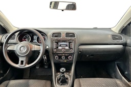 musta Volkswagen Golf 2011 kuva 9.