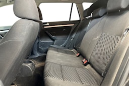 musta Volkswagen Golf 2011 kuva 10.