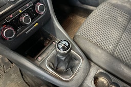 musta Volkswagen Golf 2011 kuva 19.