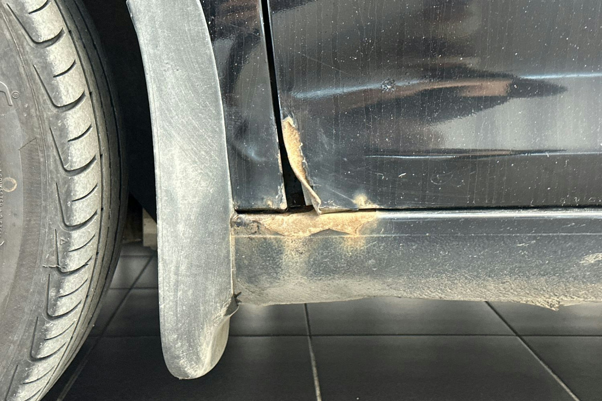 musta Volkswagen Golf 2011 kuva 22.