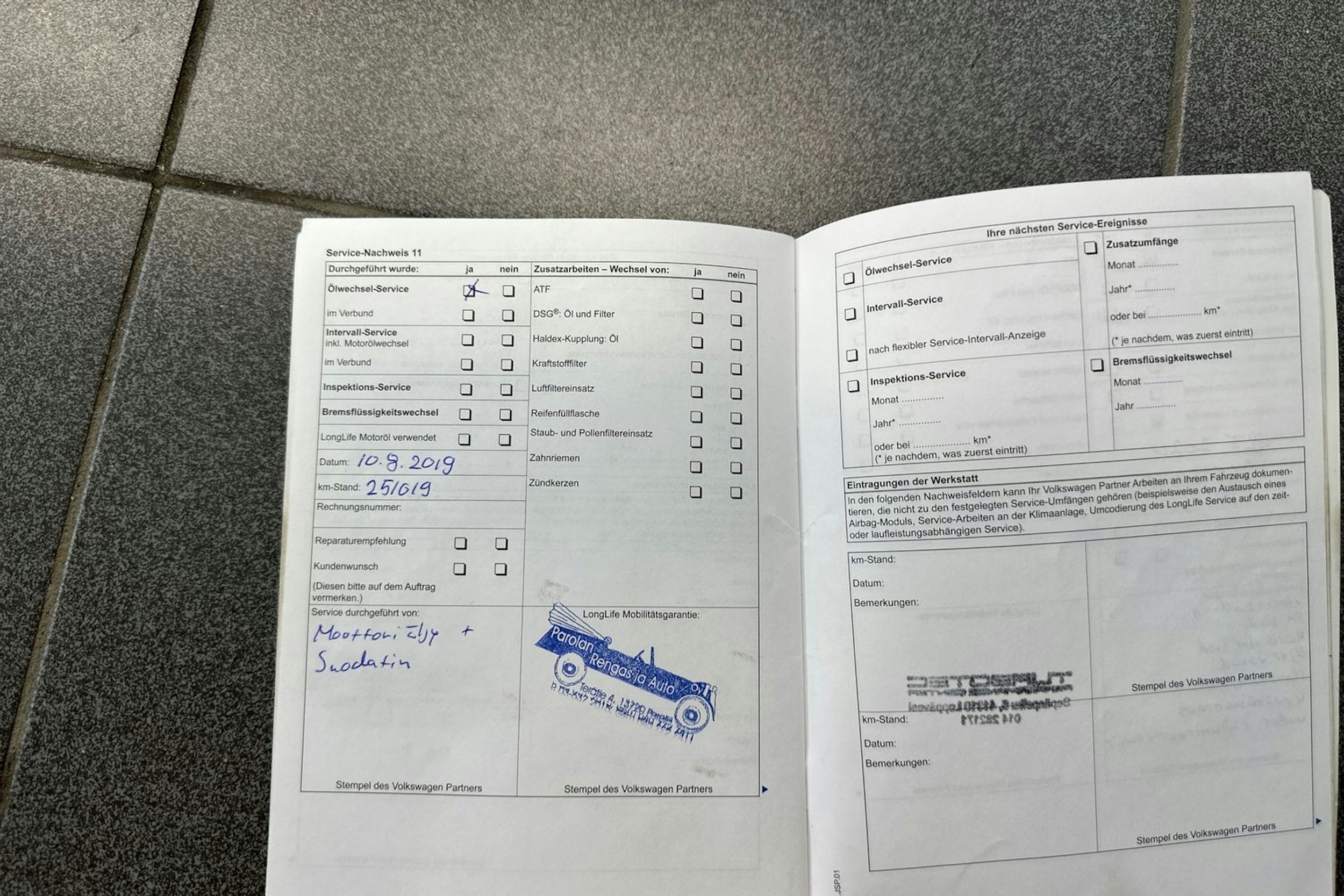 musta Volkswagen Golf 2011 kuva 38.