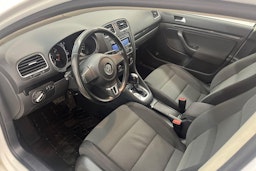 Valkoinen Volkswagen GOLF 2011 kuva 6.