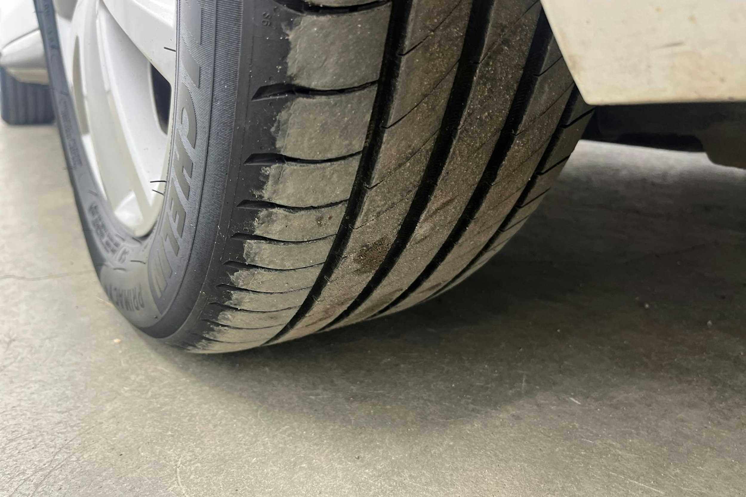 Valkoinen Volkswagen GOLF 2011 kuva 10.