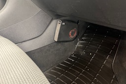 Valkoinen Volkswagen GOLF 2011 kuva 18.