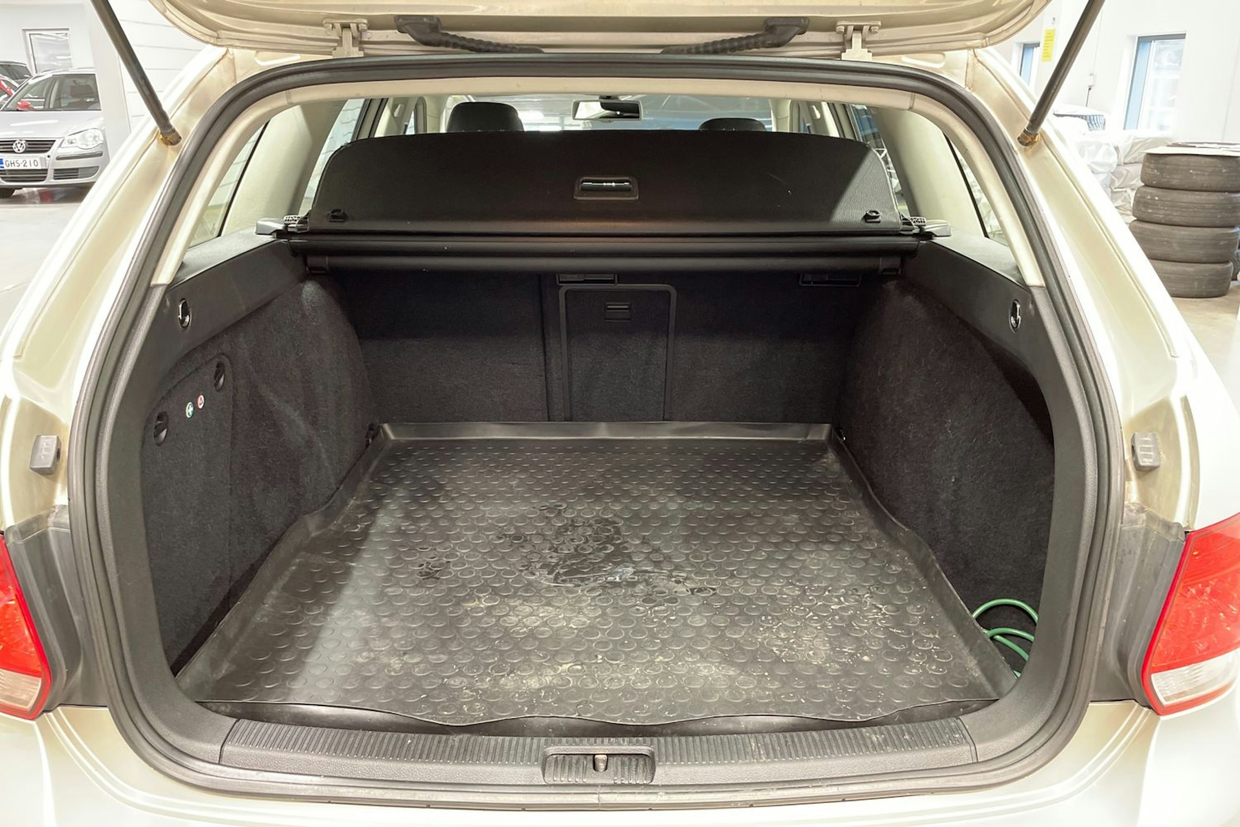 Hopea Volkswagen GOLF 2012 kuva 14.