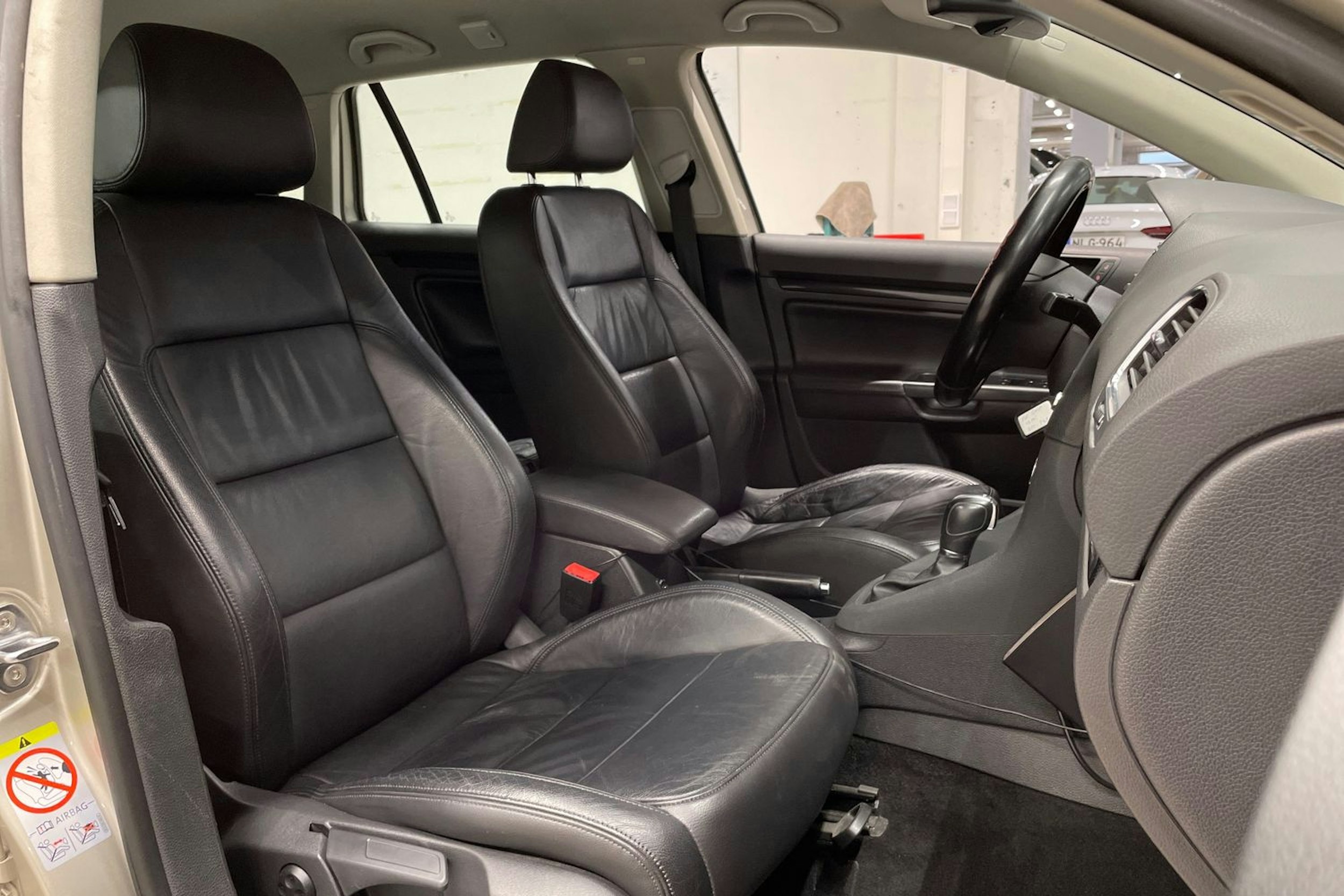 Hopea Volkswagen GOLF 2012 kuva 23.