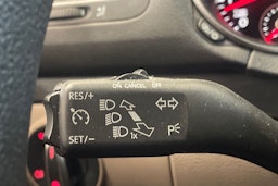 musta Volkswagen Golf 2012 kuva 16.