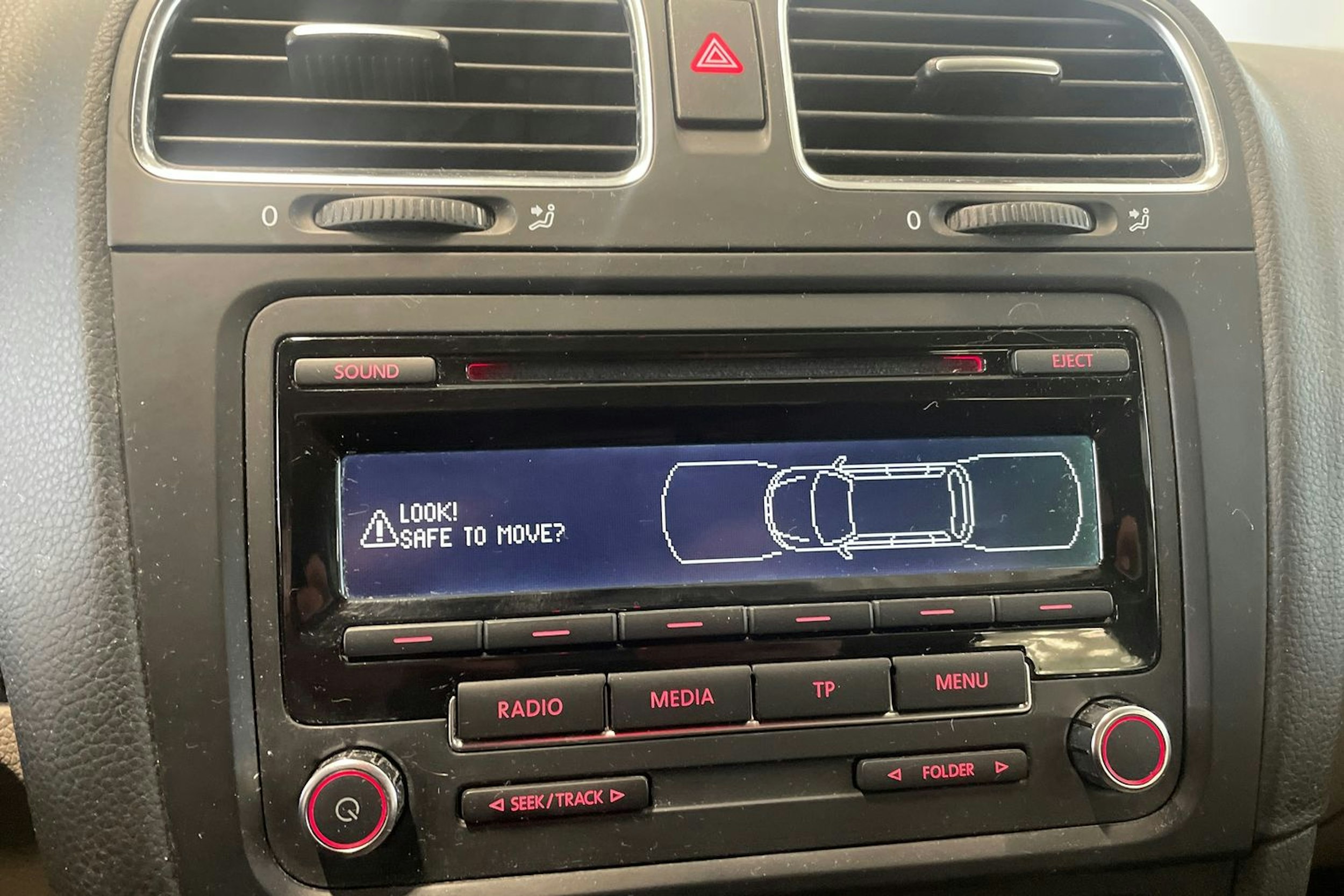 musta Volkswagen Golf 2012 kuva 19.