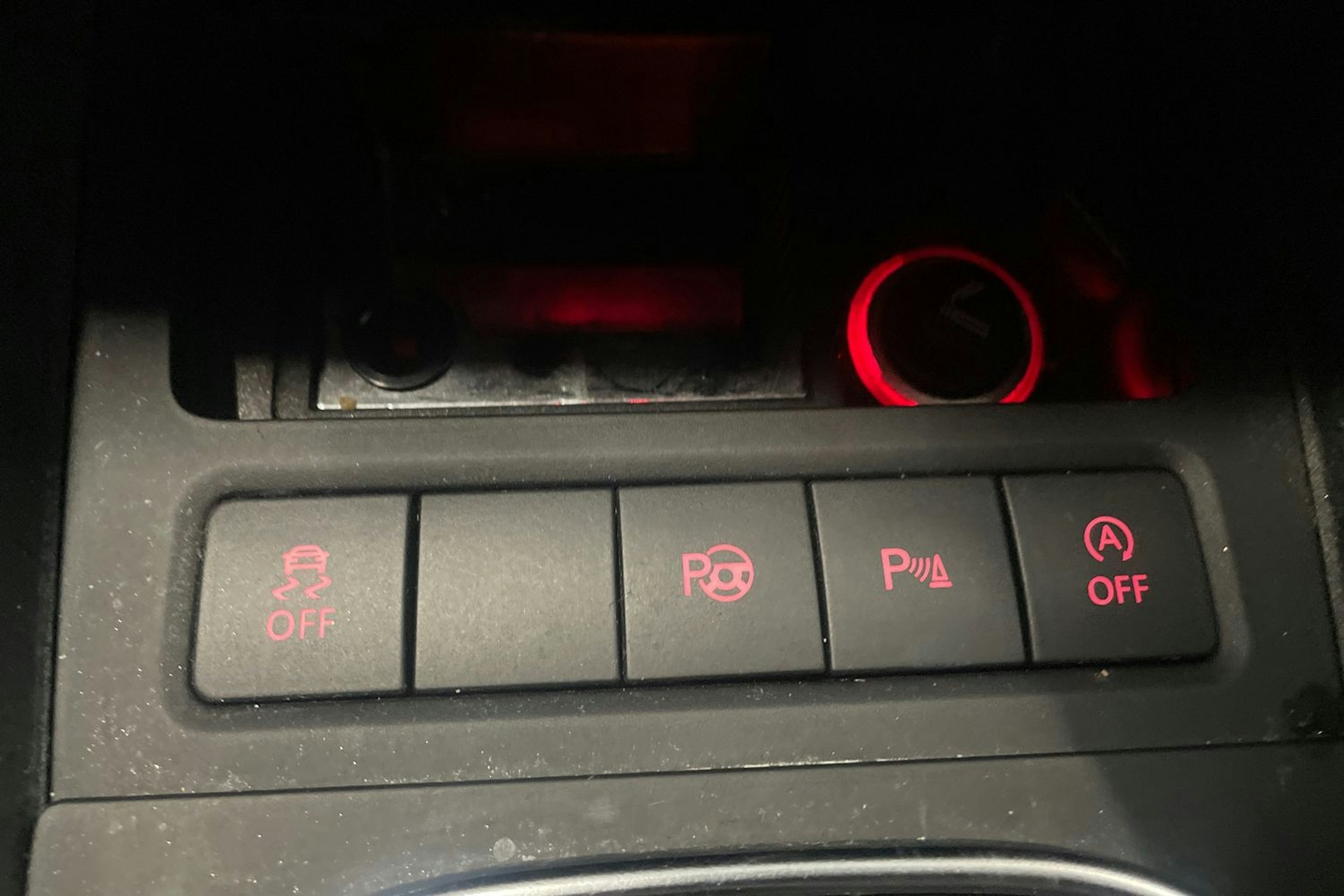 musta Volkswagen Golf 2012 kuva 23.