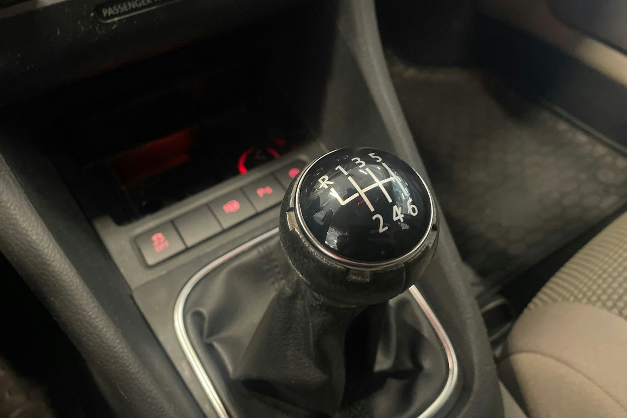 musta Volkswagen Golf 2012 kuva 24.