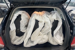 musta Volkswagen Golf 2012 kuva 28.