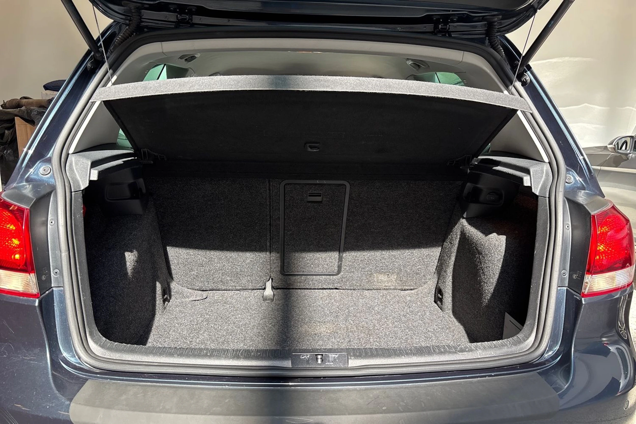 sininen Volkswagen Golf 2012 kuva 12.