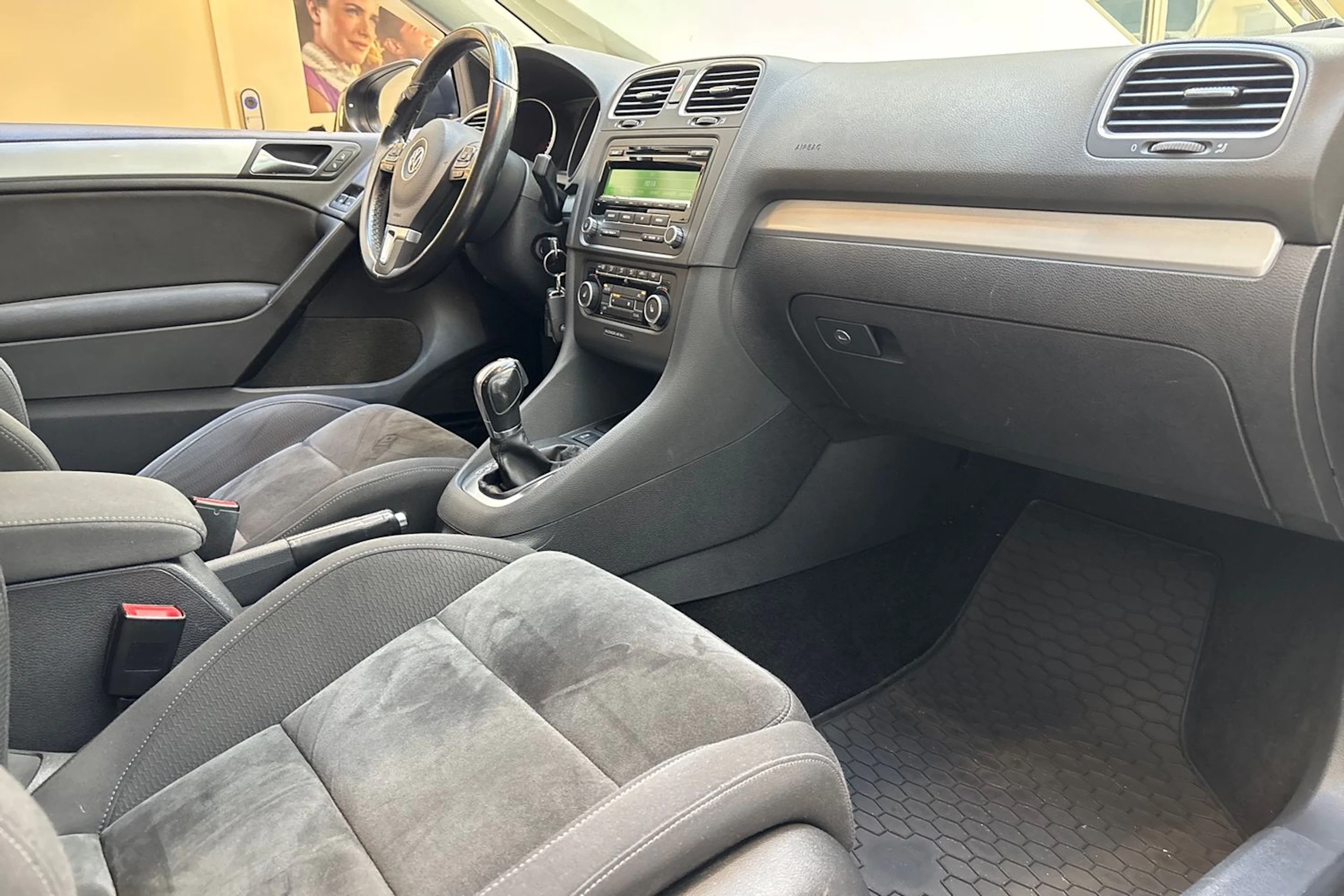 sininen Volkswagen Golf 2012 kuva 18.