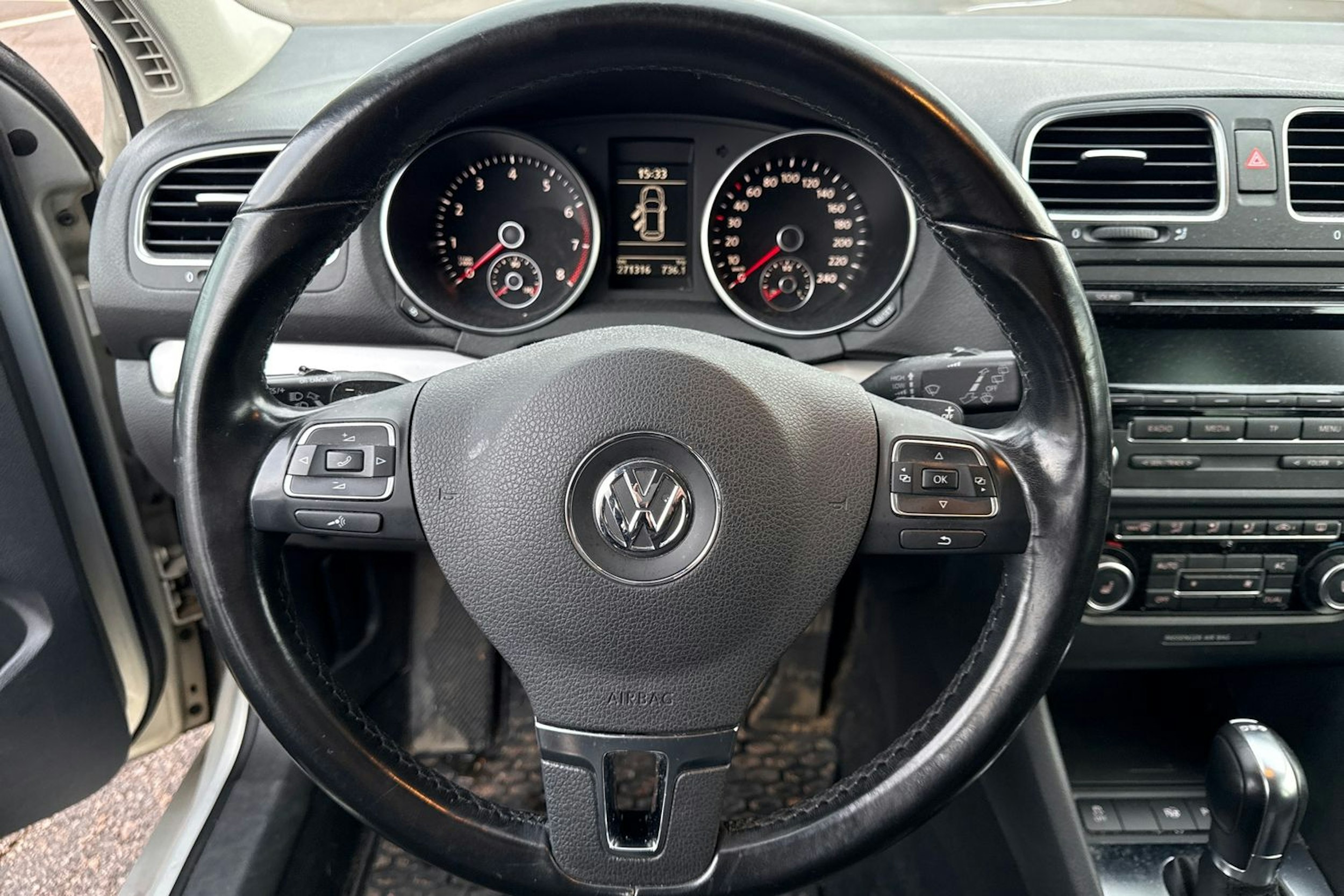 Hopea Volkswagen GOLF 2012 kuva 11.