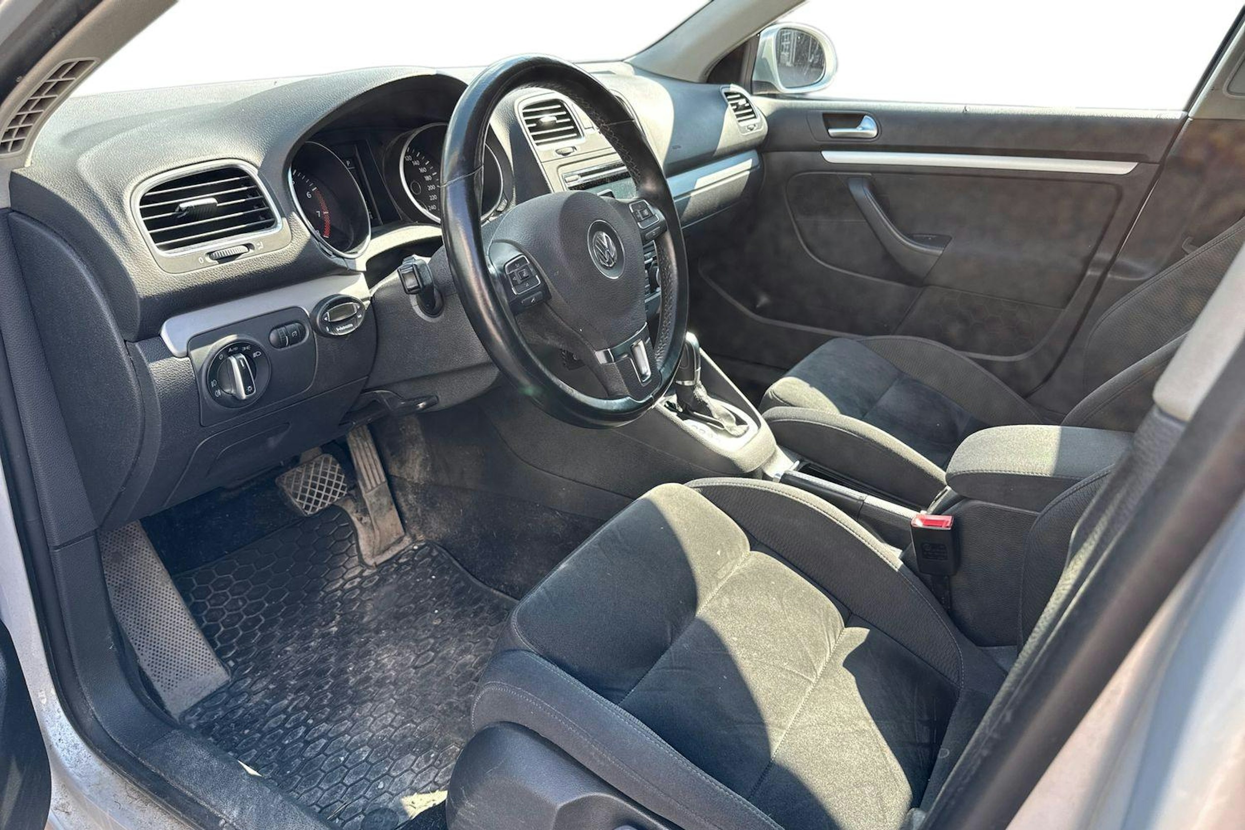 met. hopea Volkswagen Golf 2012 kuva 3.