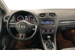 musta Volkswagen Golf 2012 kuva 9.