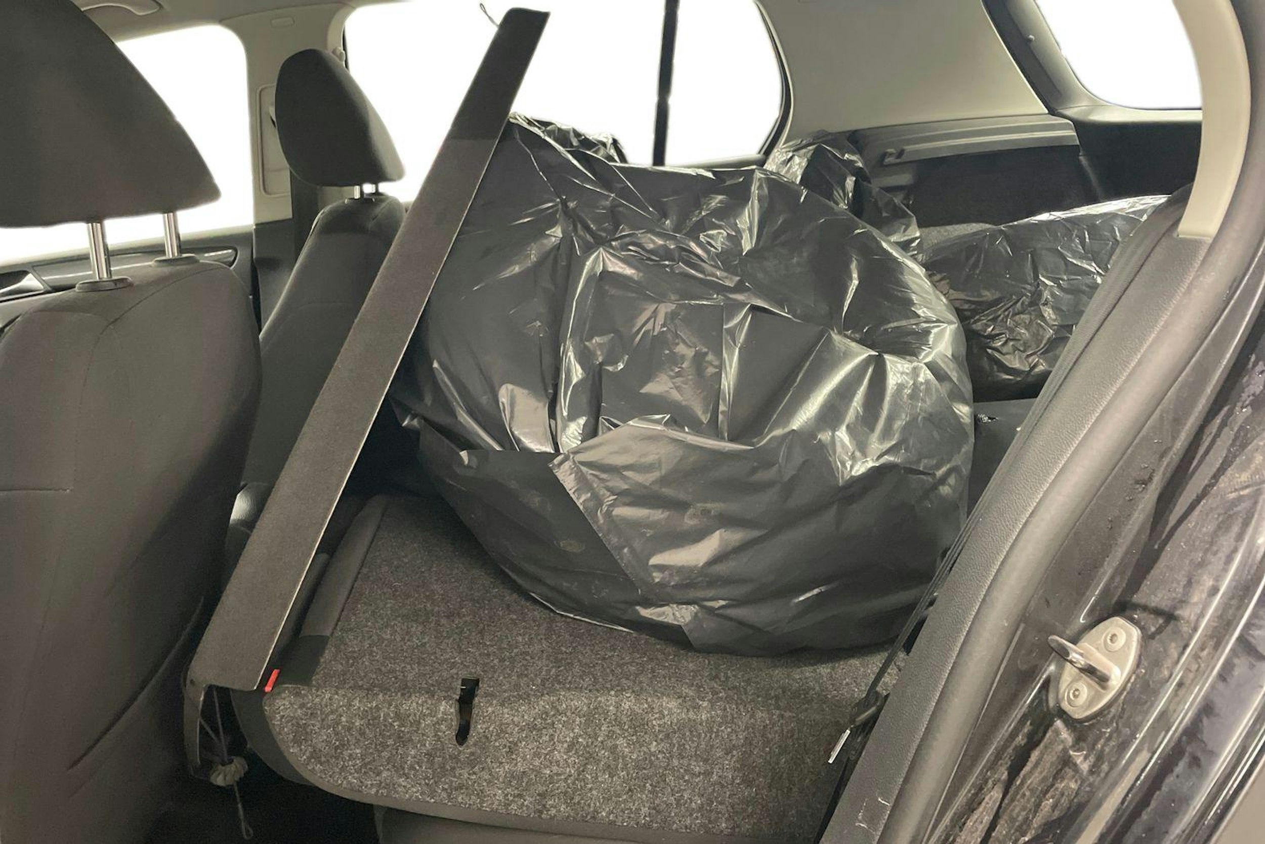 musta Volkswagen Golf 2012 kuva 10.