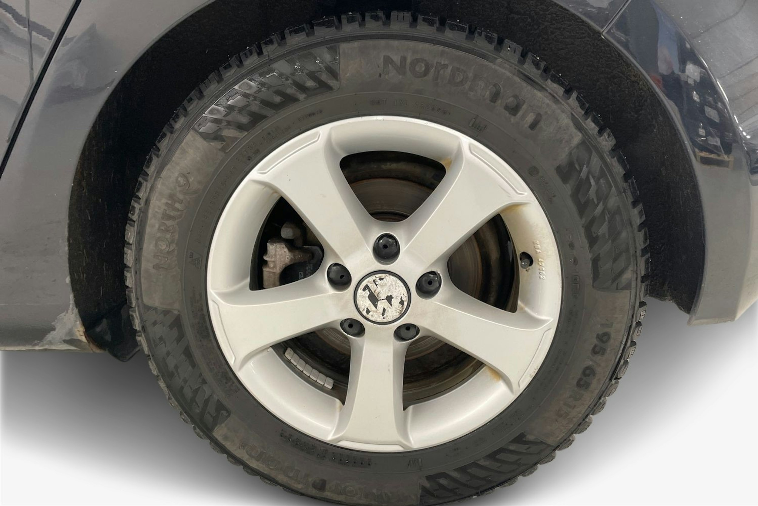 musta Volkswagen Golf 2012 kuva 11.