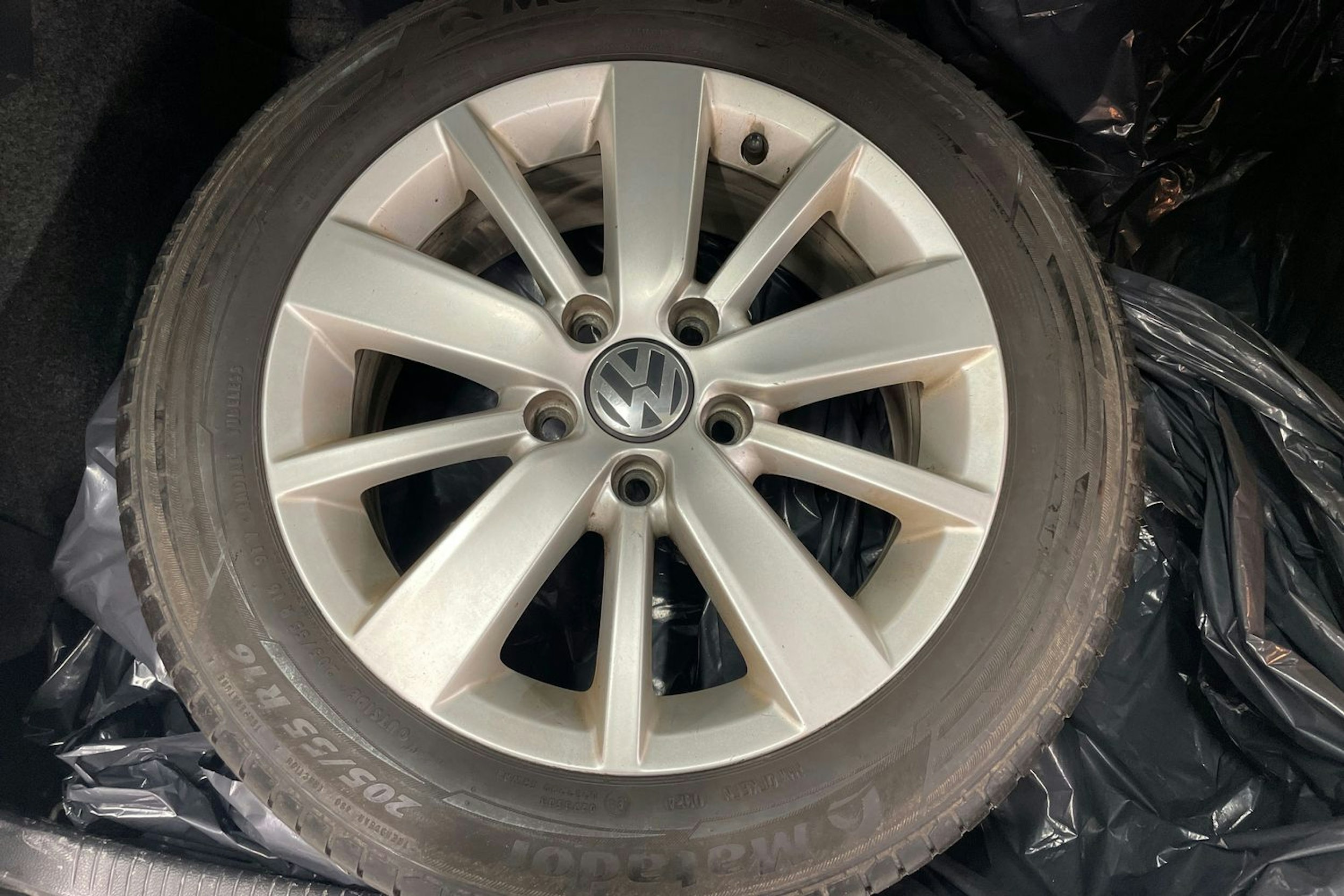 musta Volkswagen Golf 2012 kuva 14.