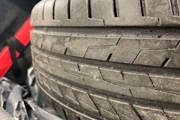 musta Volkswagen Golf 2012 kuva 15.