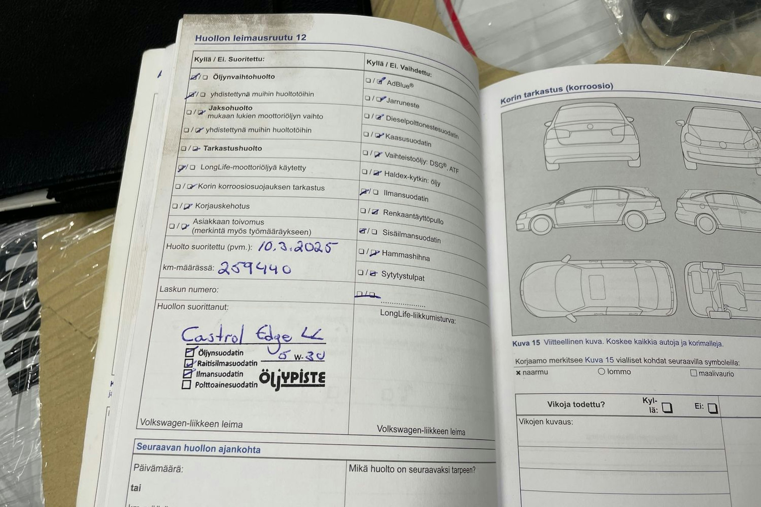 musta Volkswagen Golf 2012 kuva 20.