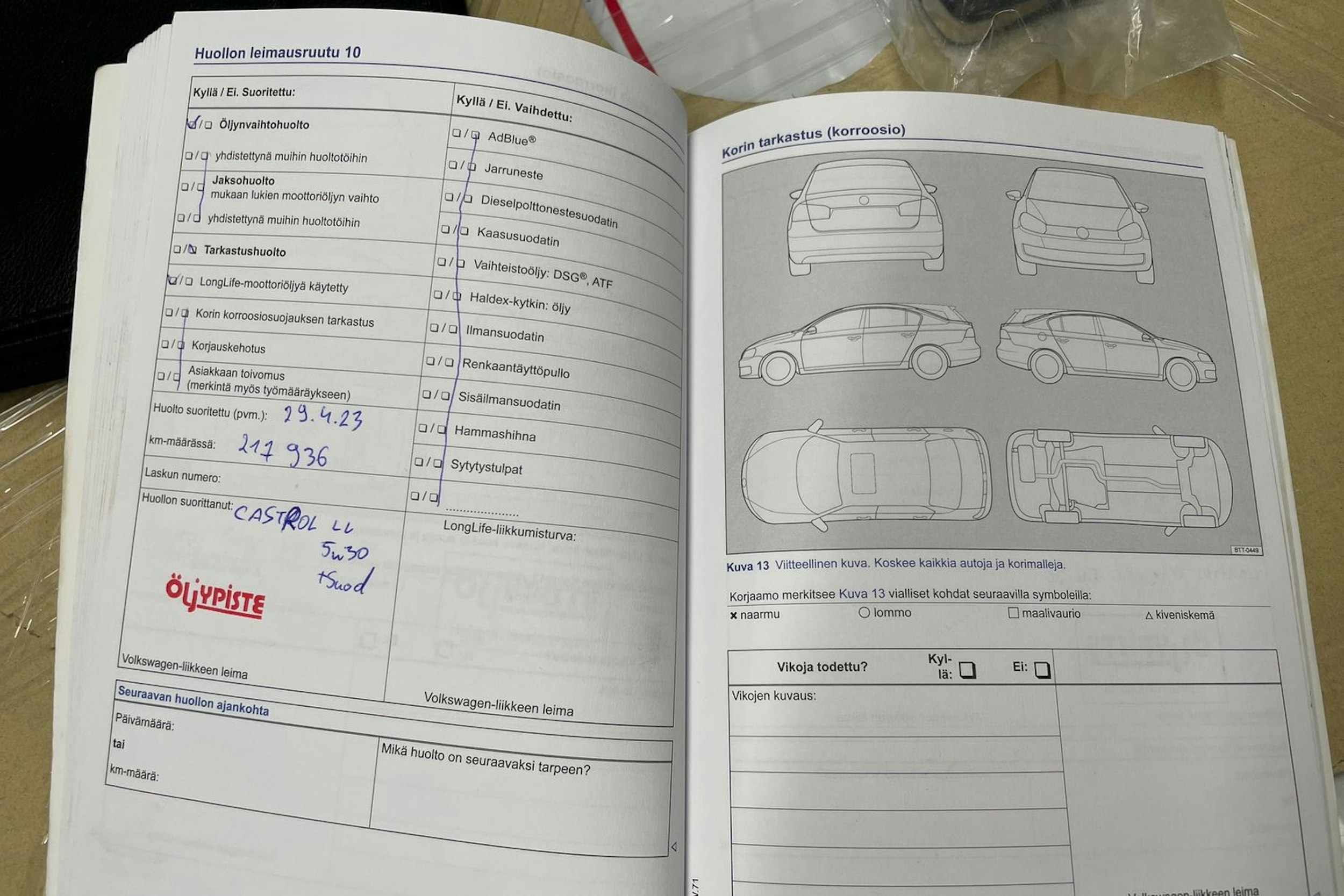 musta Volkswagen Golf 2012 kuva 22.