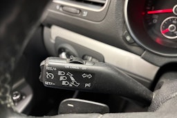 harmaa Volkswagen Golf 2012 kuva 16.