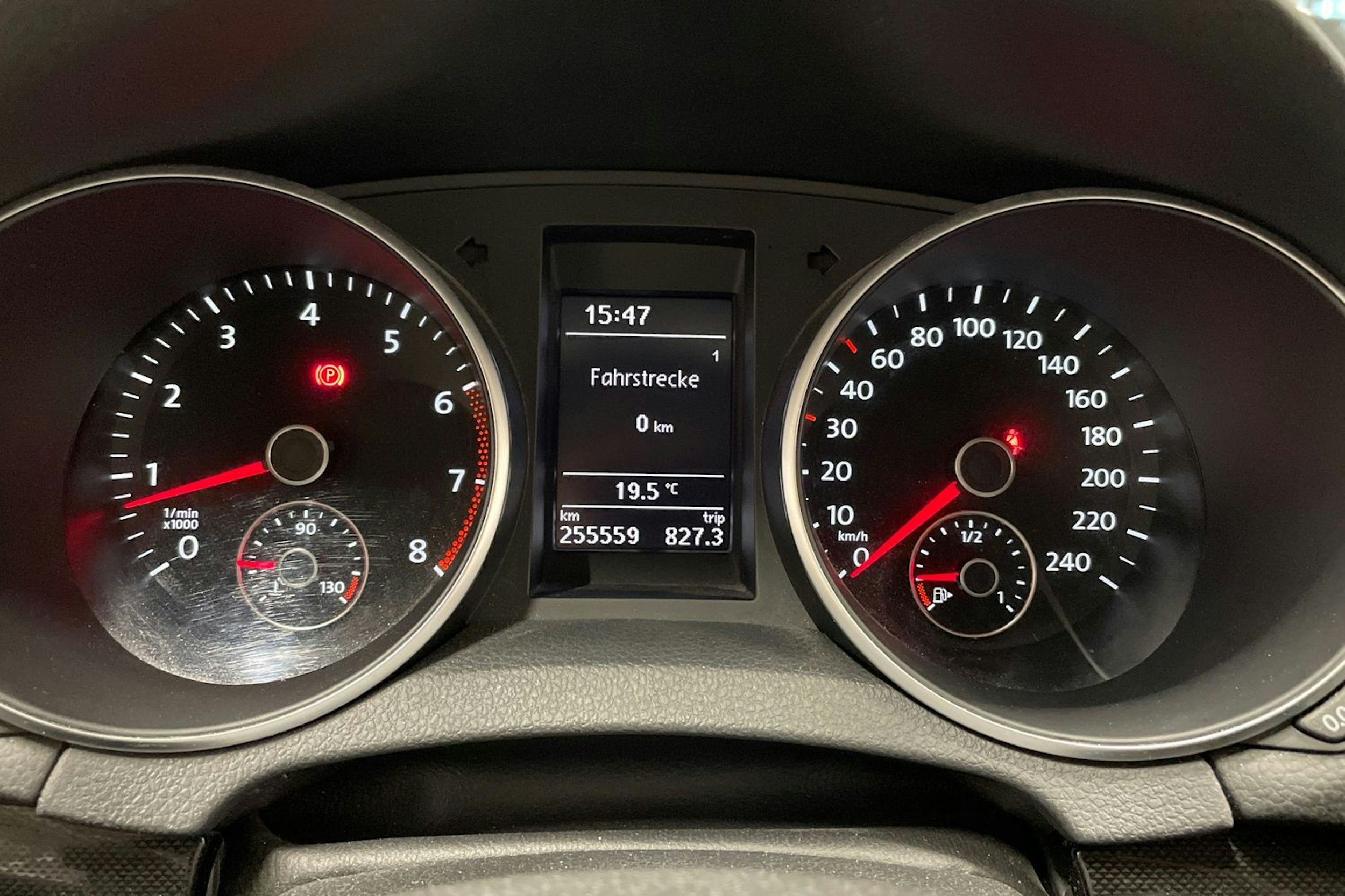 ruskea (beige) Volkswagen Golf 2012 kuva 16.