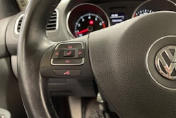 ruskea (beige) Volkswagen Golf 2012 kuva 23.