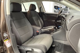 ruskea (beige) Volkswagen Golf 2012 kuva 25.