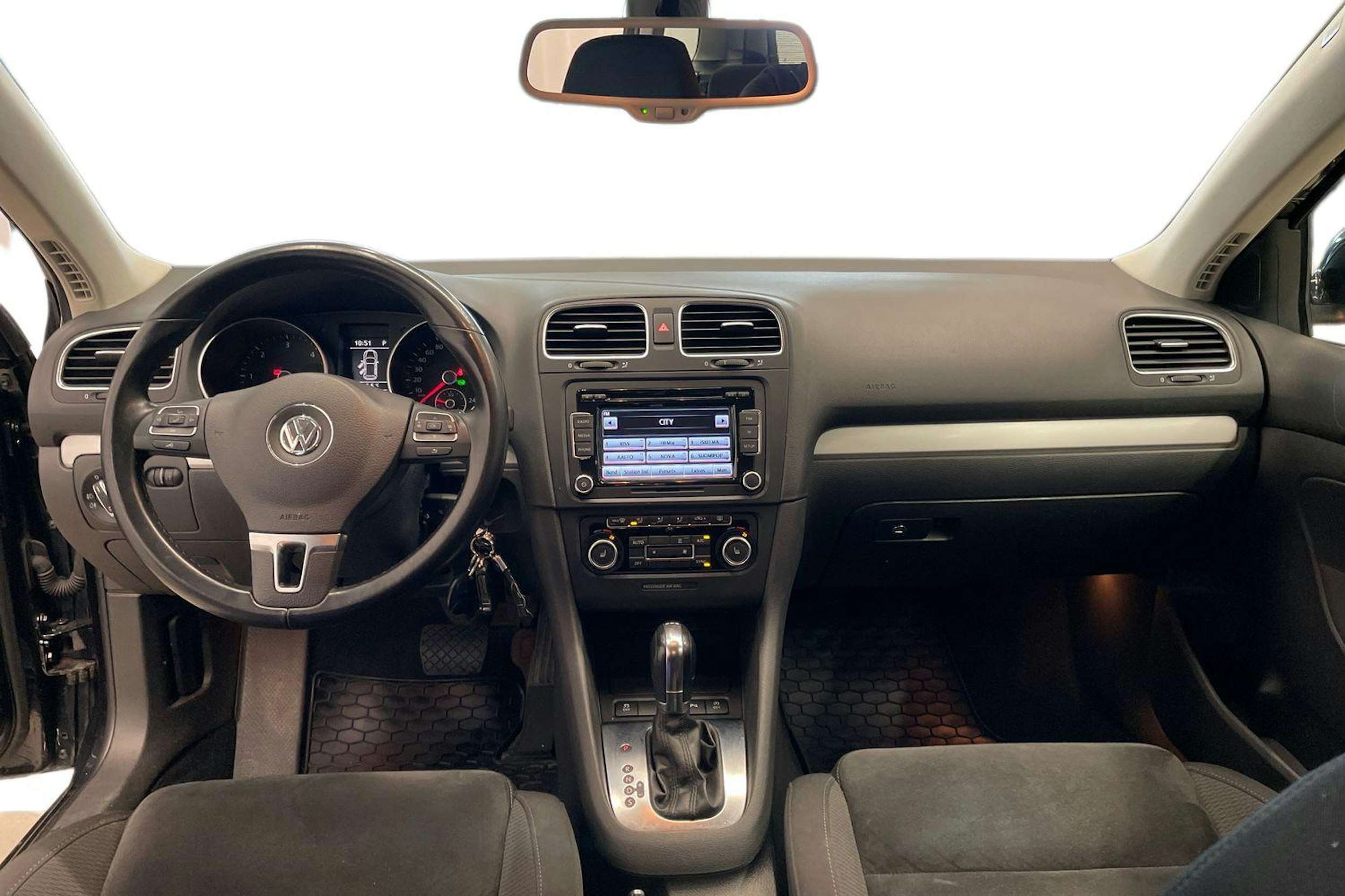 Musta Volkswagen Golf 2012 kuva 9.