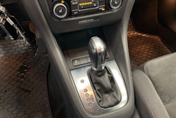 Musta Volkswagen Golf 2012 kuva 16.