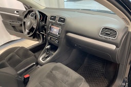 Musta Volkswagen Golf 2012 kuva 24.