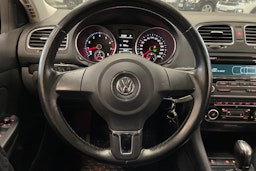 musta Volkswagen Golf 2012 kuva 11.