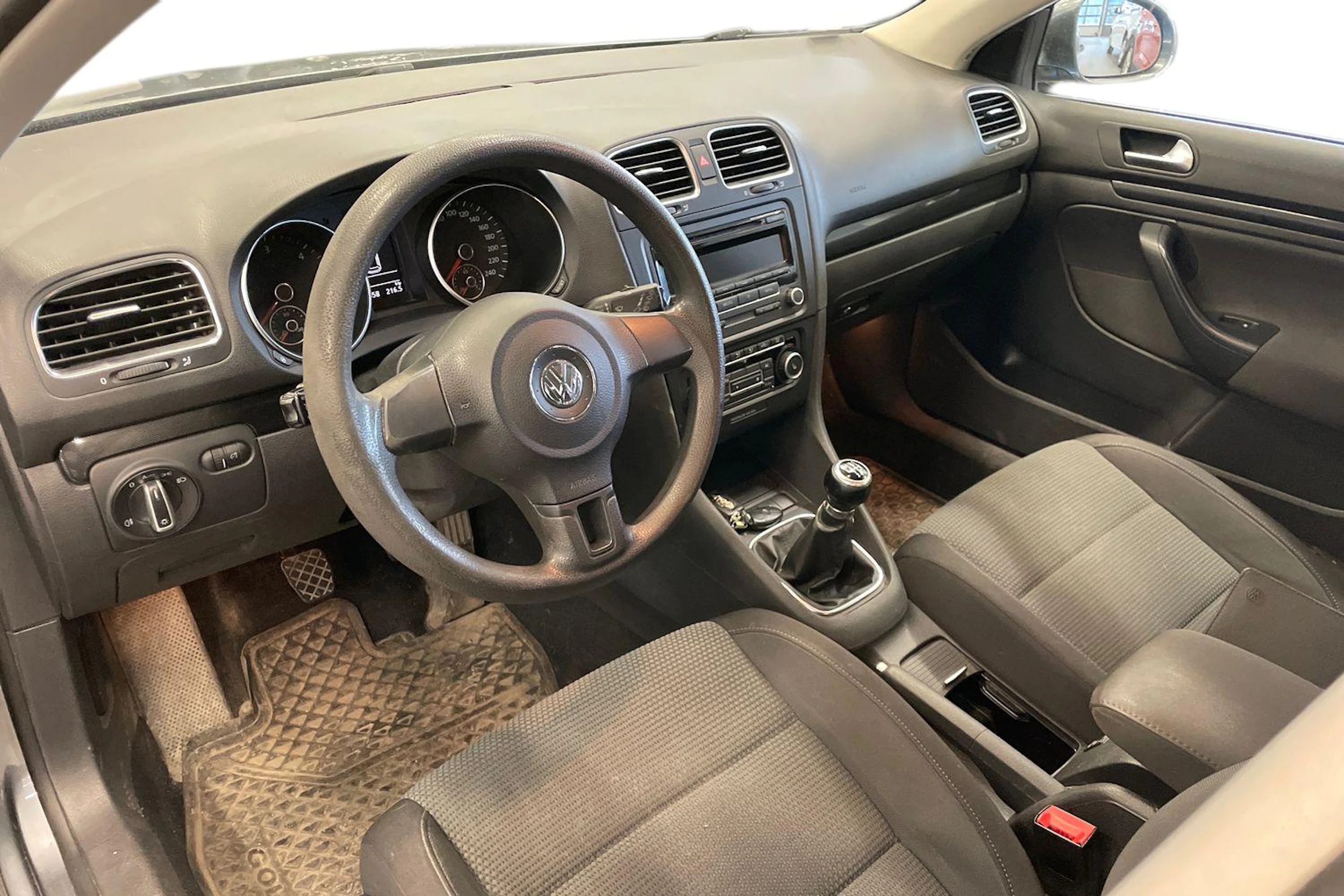 harmaa Volkswagen Golf 2012 kuva 3.