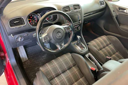 punainen Volkswagen Golf 2012 kuva 8.
