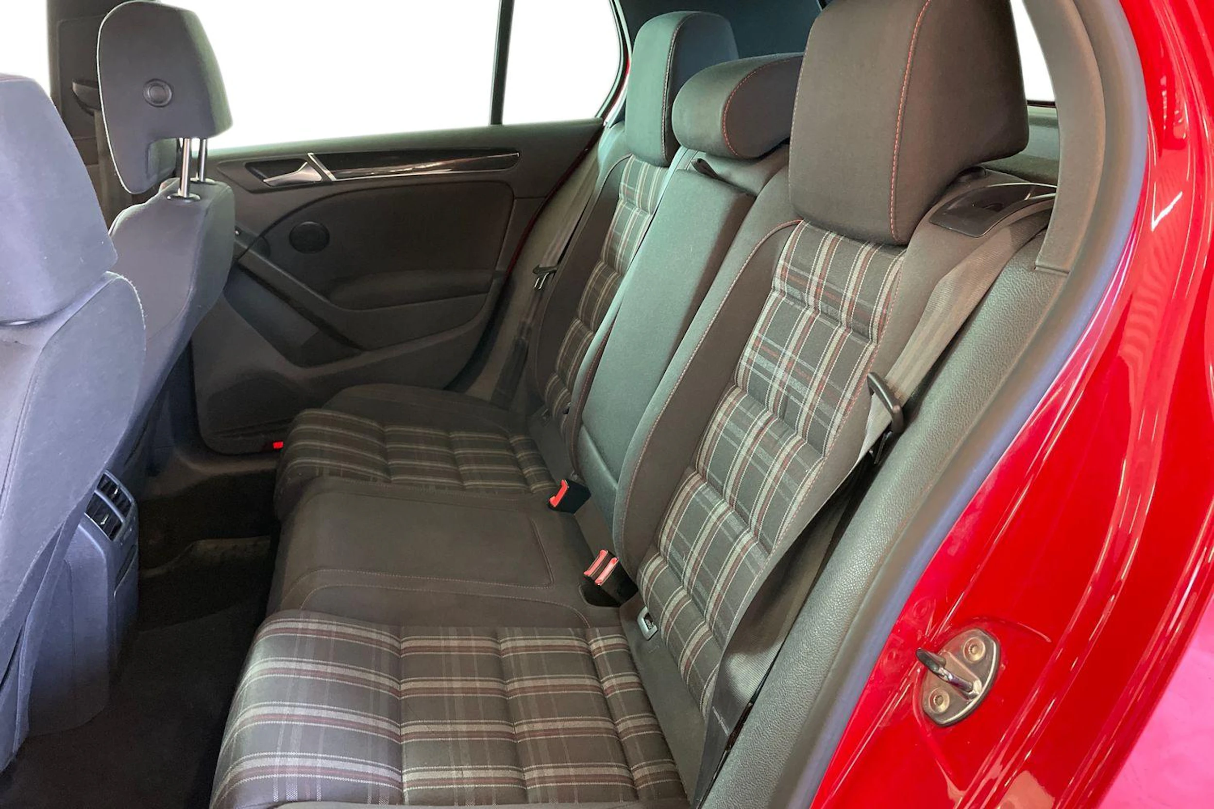 punainen Volkswagen Golf 2012 kuva 11.
